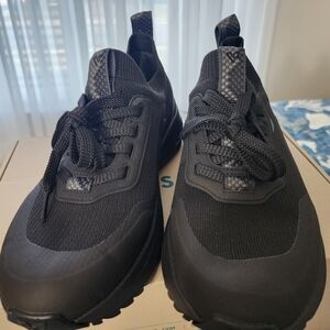 Unisex Black Athletic Sneakers